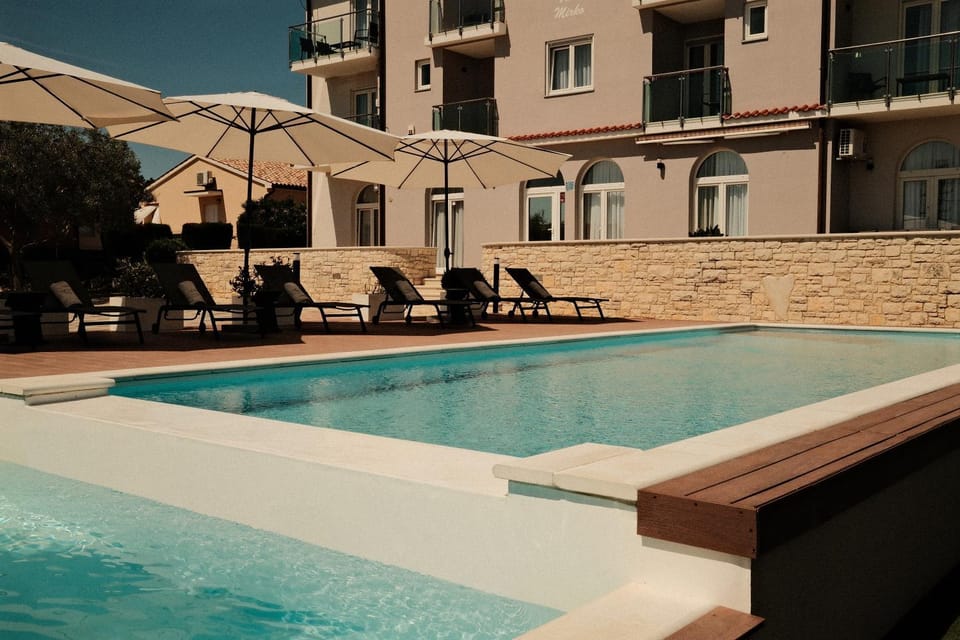 Property building, Swimming pool