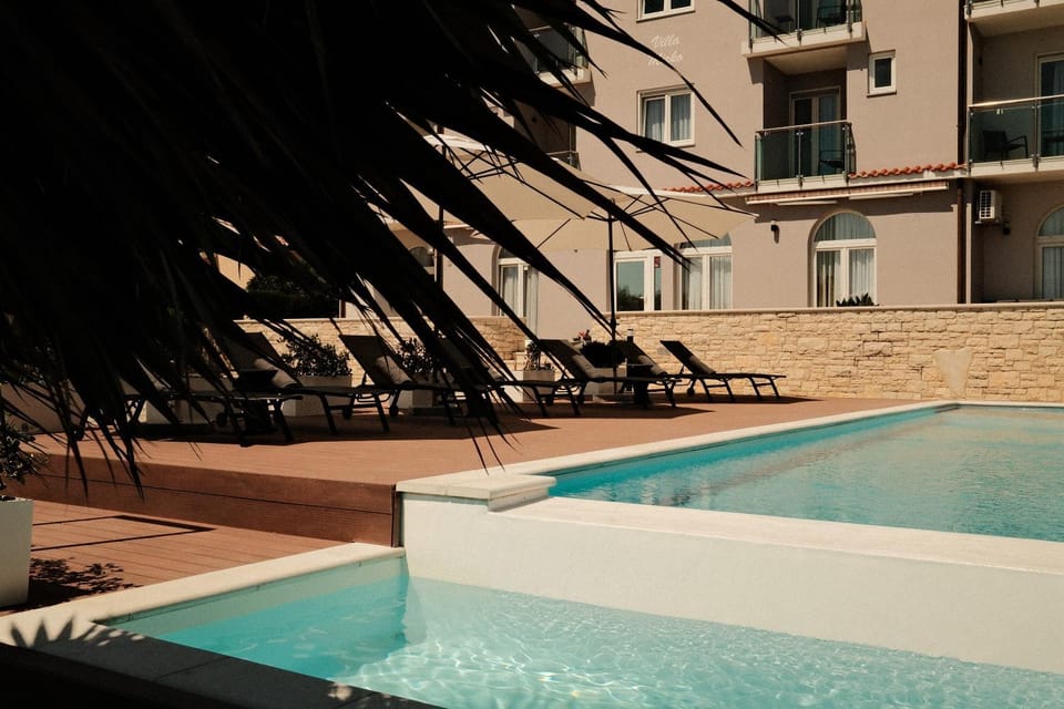 Property building, Swimming pool