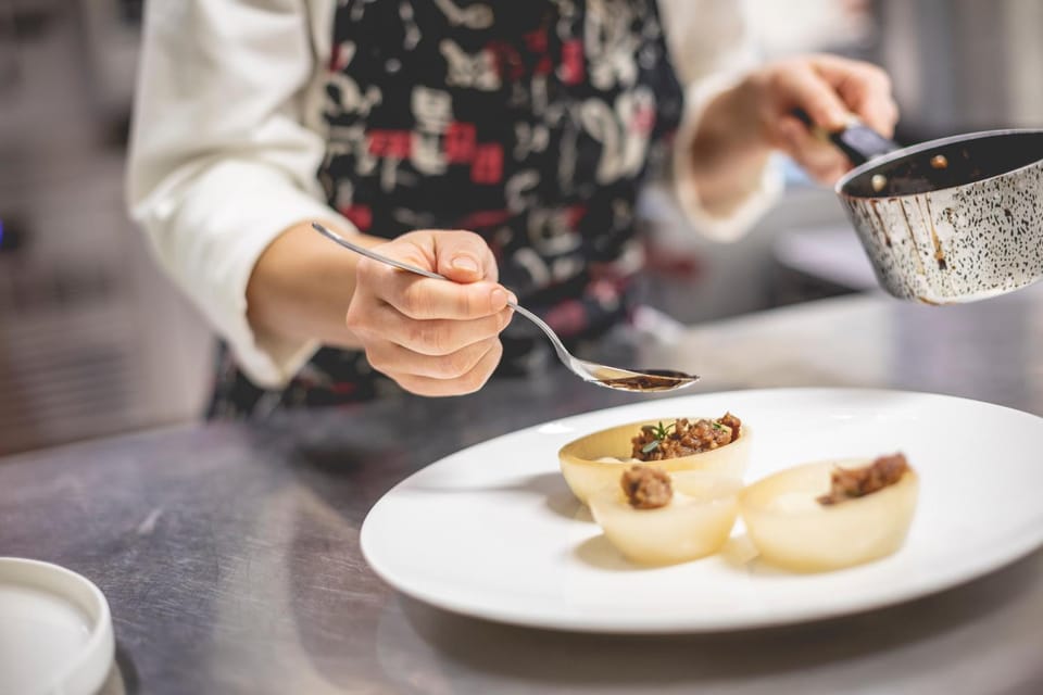 Restaurant/places to eat, Food