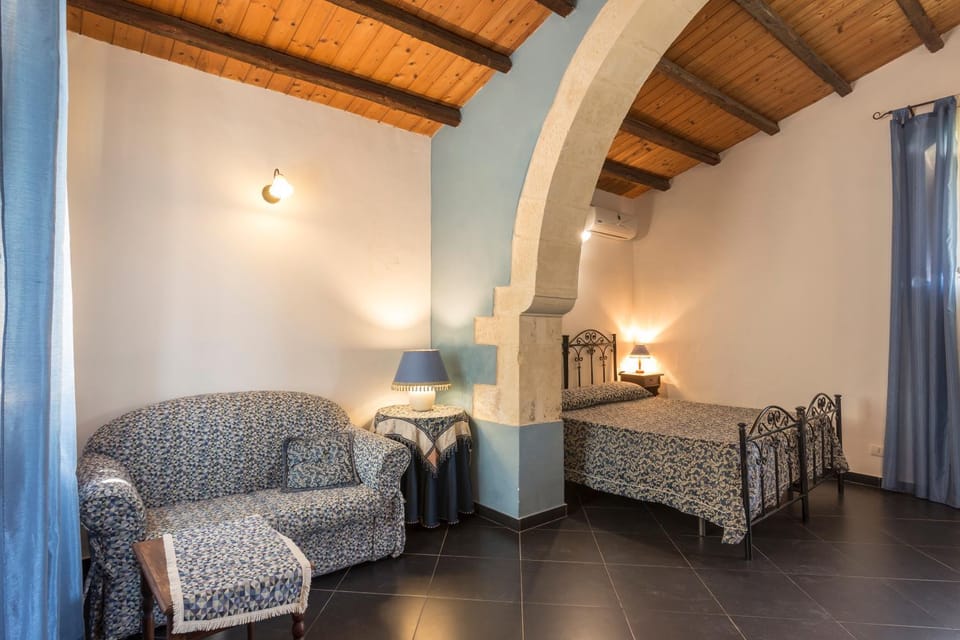 Villa Zottopera - Dimora di Sicilia Farm Stay in Sicily
