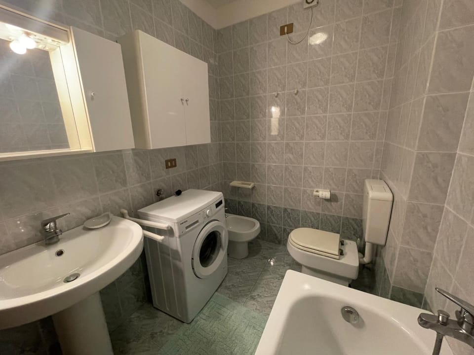 Toilet, Bathroom, Bath, washing machine