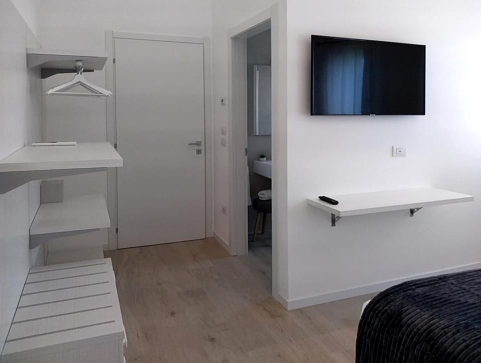 TV and multimedia, Bedroom