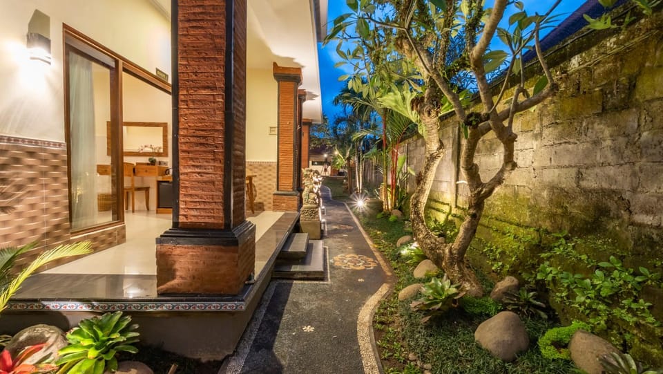 Property building, Garden, Garden view