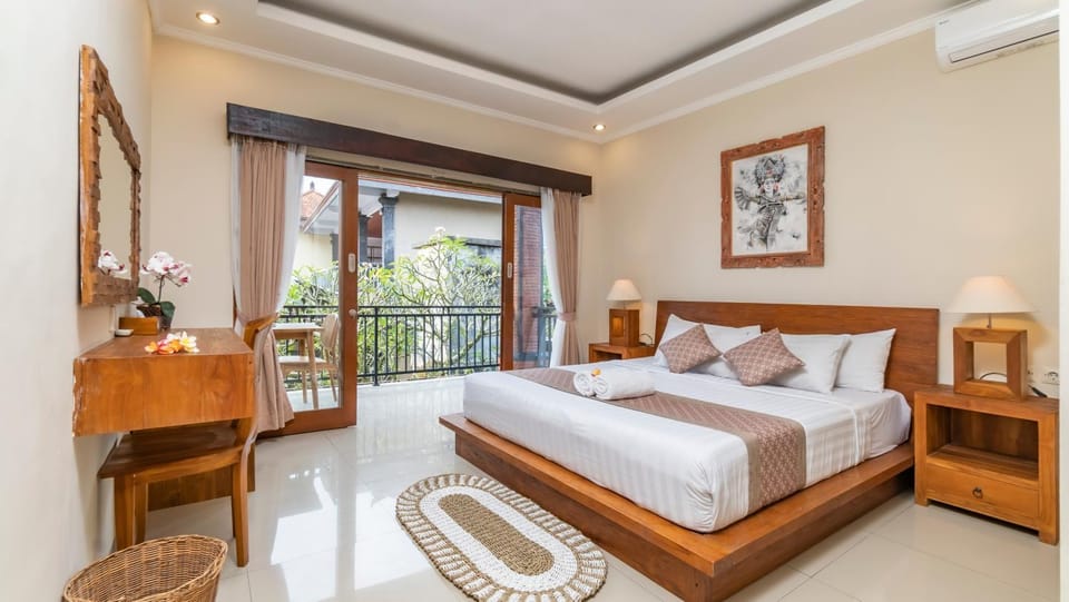 Bed, Photo of the whole room, Bedroom, towels, air conditioner