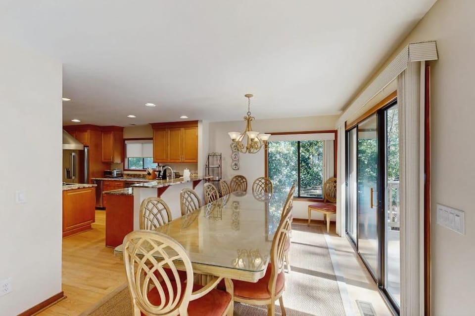 5 Sea Oak Lane House in South Forest Beach