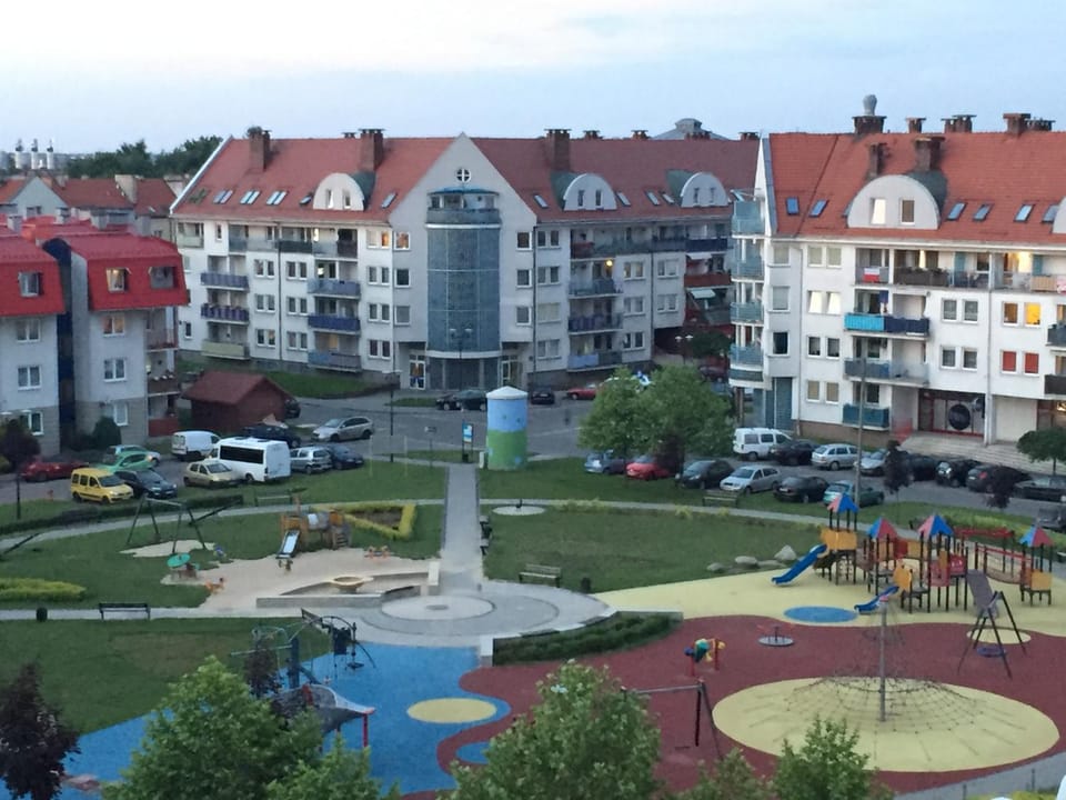 Nearby landmark, Neighbourhood