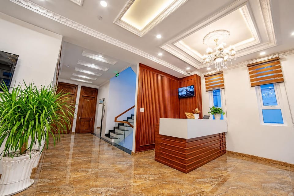TV and multimedia, Lobby or reception, Lobby or reception