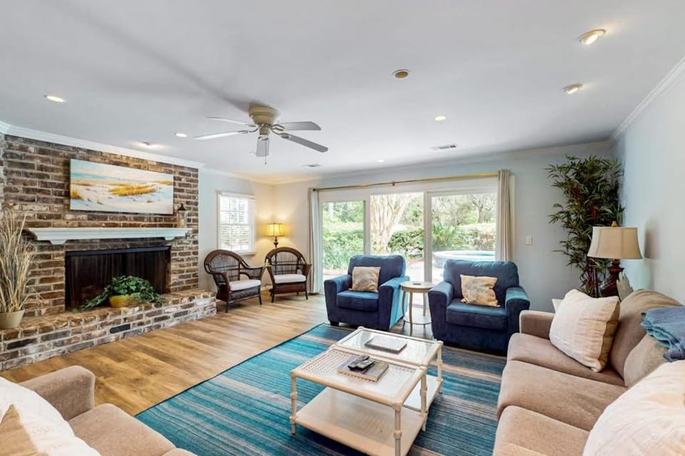 28 Tupelo Road House in Hilton Head Island