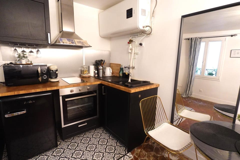 Coffee/tea facilities, Kitchen or kitchenette, minibar, pet friendly, stove
