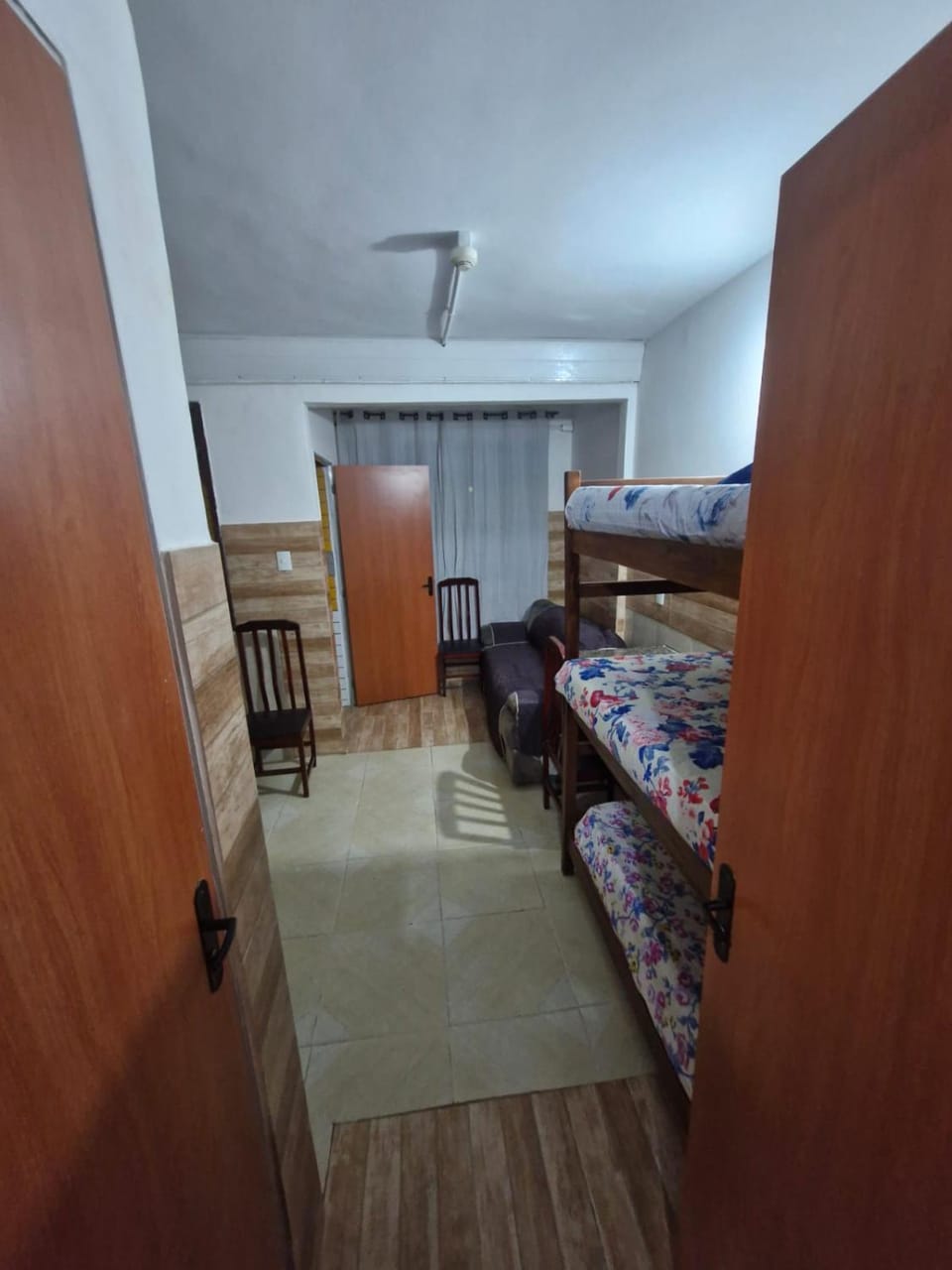 Bed, Photo of the whole room, bunk bed