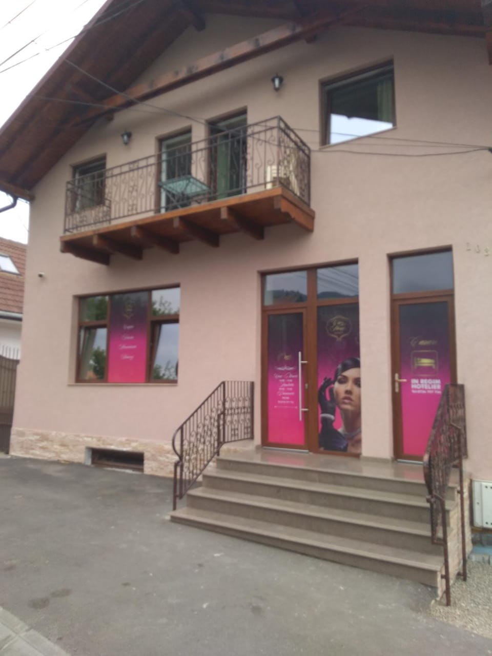 Cazare REGIM HÔTELIER ZĂRNEŞTI Vacation rental in Brașov County
