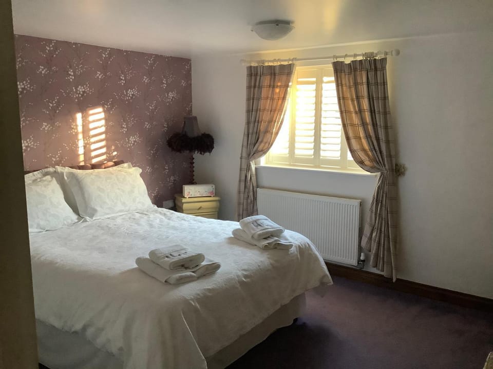 Brook Lodge Country Cottage House in England