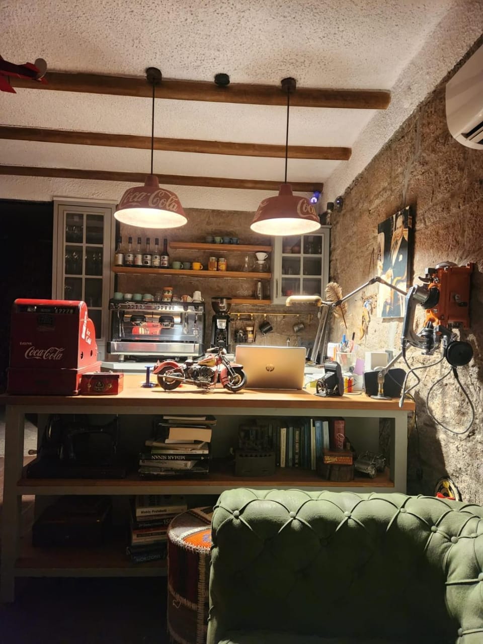 Kitchen or kitchenette, Seating area