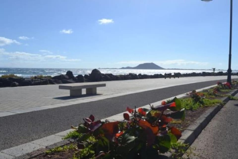 Nearby landmark, Neighbourhood, Natural landscape, Location