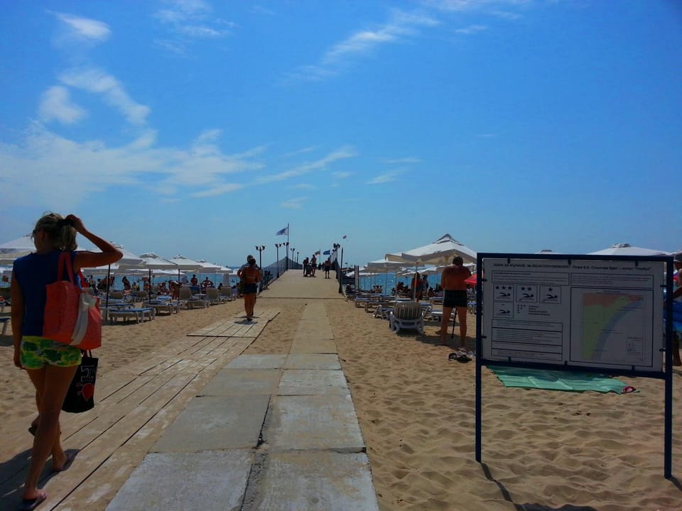 Beach, Area and facilities