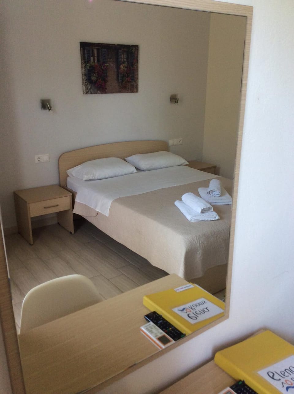Photo of the whole room