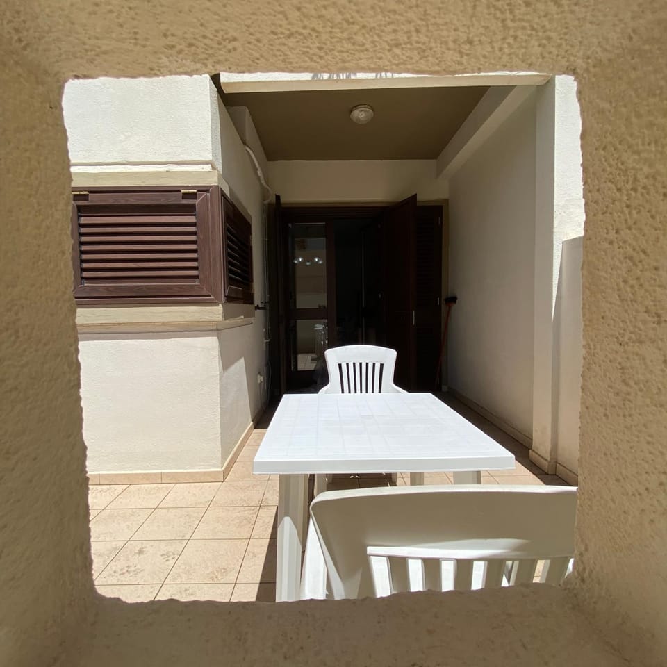 Facade/entrance, Garden