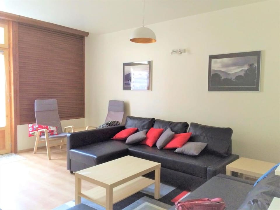 Modern Boulangerie, large 6 bedroom village house House in Occitanie