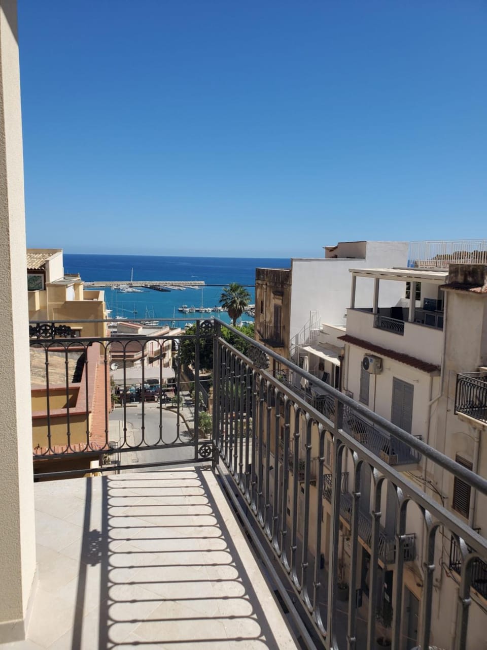 Balcony/Terrace, Balcony/Terrace, City view, Sea view, Street view
