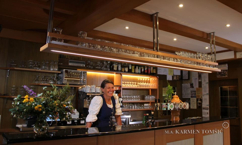 Staff, Lounge or bar