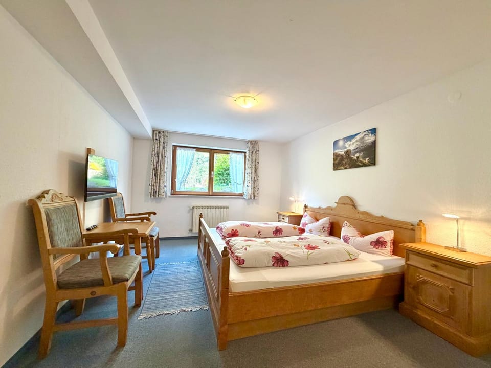Landhaus Spielmannsau Bed and Breakfast in Oberstdorf