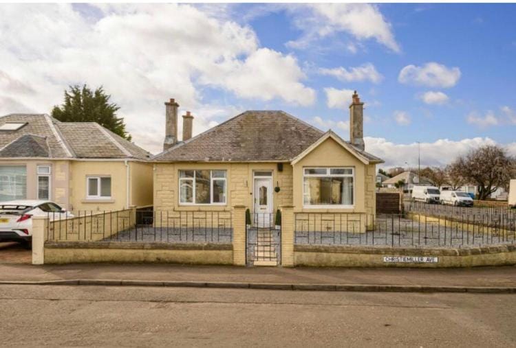 christiemiller avenue Holiday Home House in Edinburgh