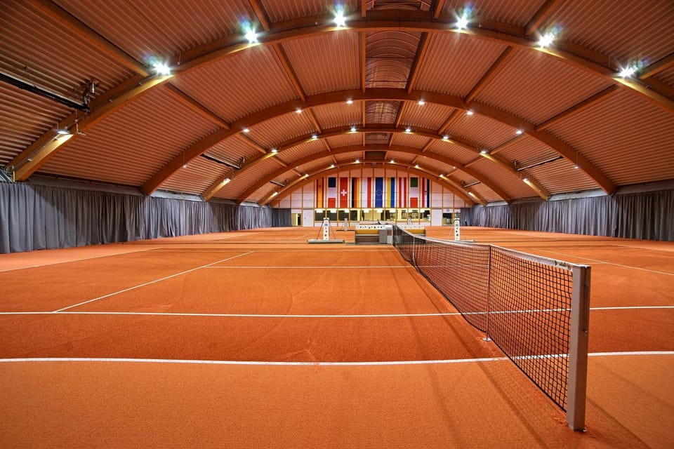 Tennis court, Tennis court