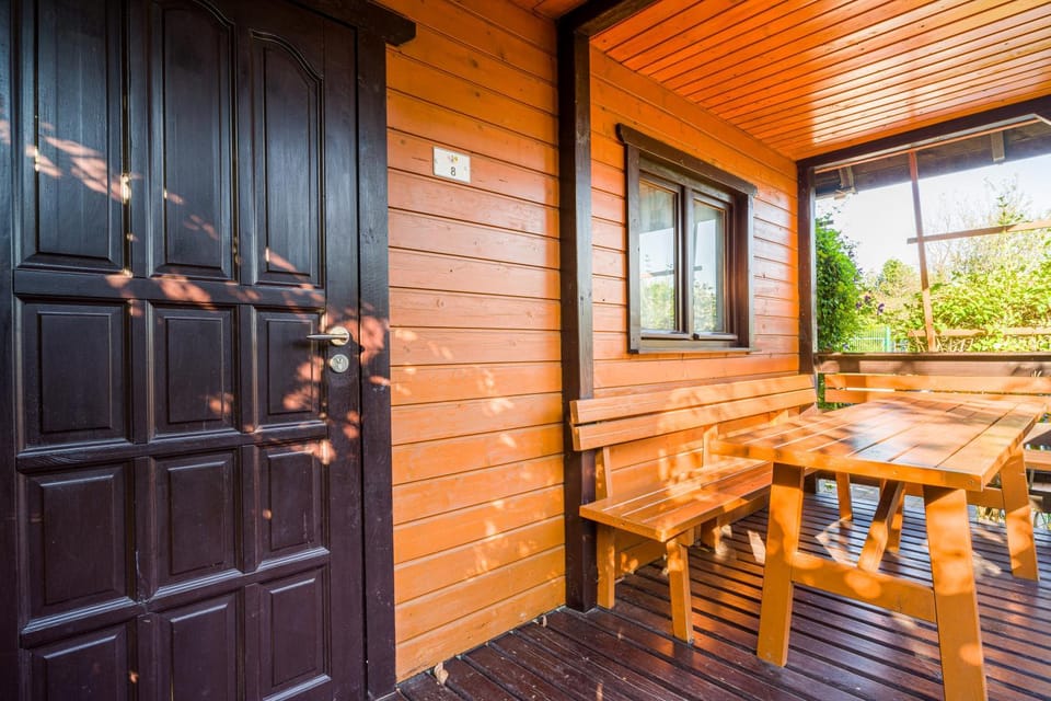 Facade/entrance, Balcony/Terrace