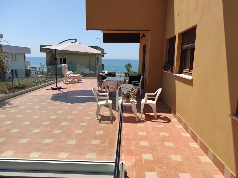 Property building, Patio, Balcony/Terrace, Sea view