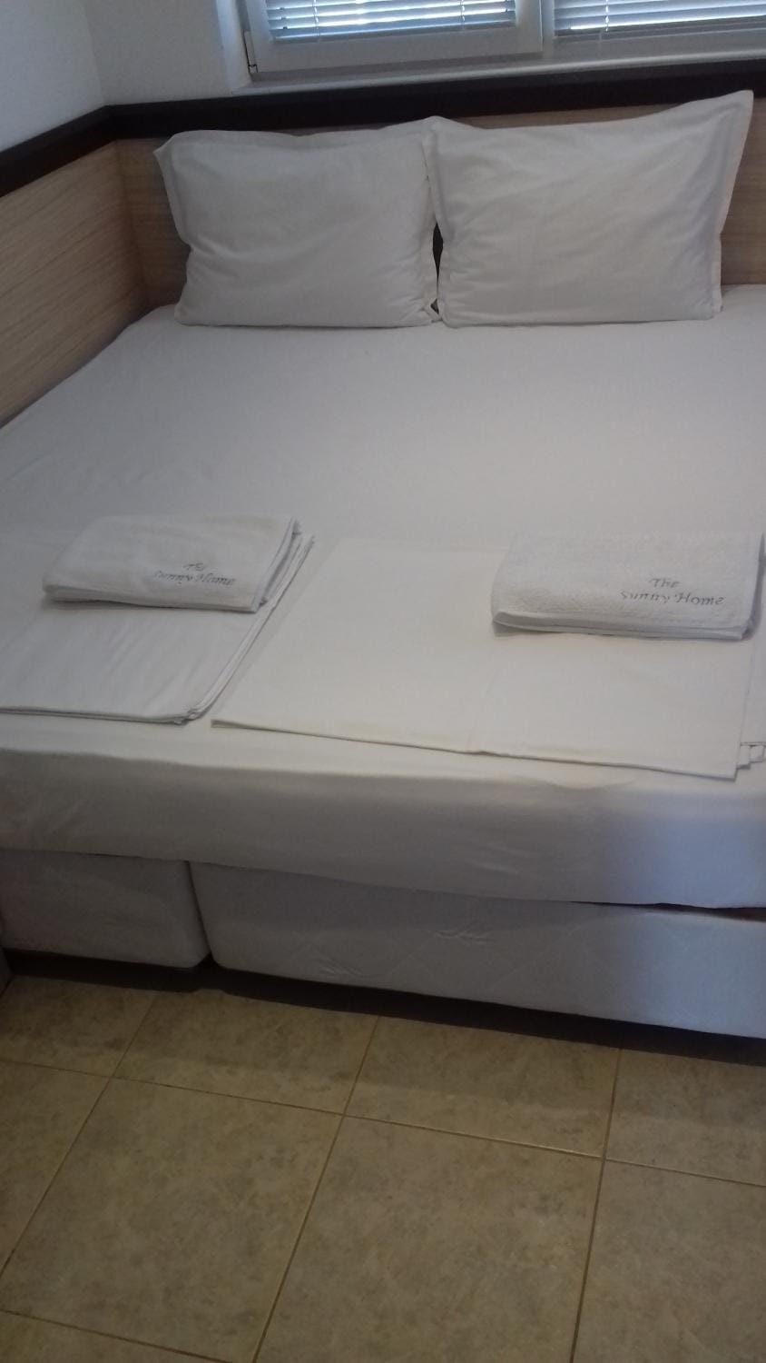 The Sunny Home Guesthouse Bed and Breakfast in Burgas Province