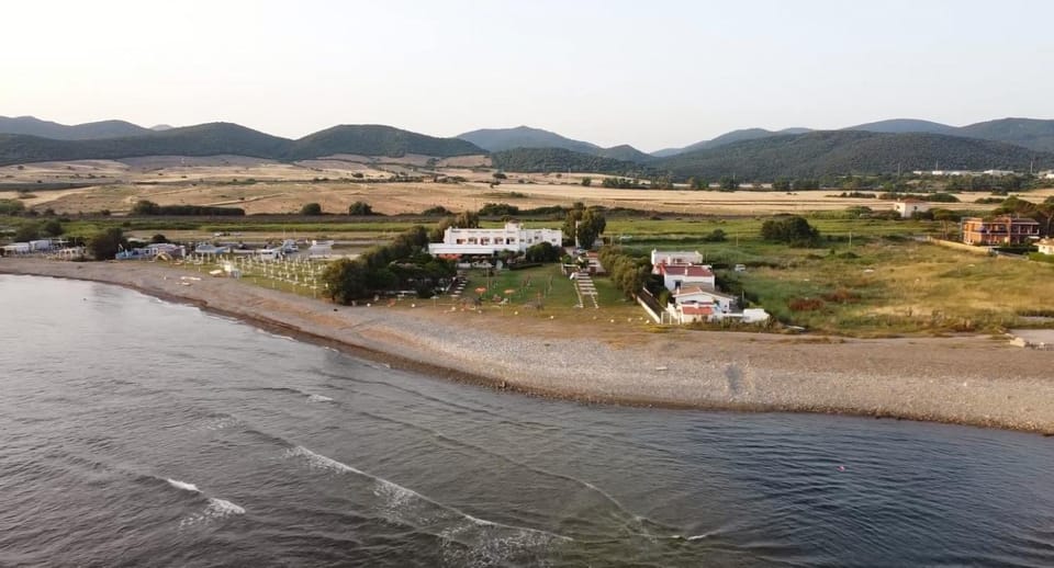 Neighbourhood, Natural landscape, Bird's eye view