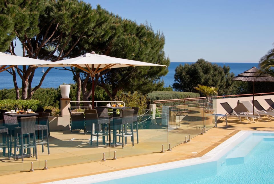 Patio, Swimming pool, Buffet breakfast