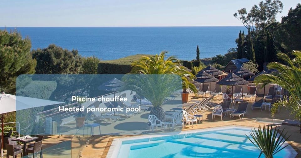 Swimming pool, Breakfast
