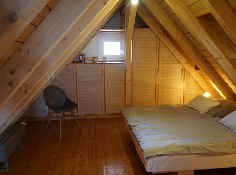Bed, TV and multimedia, Photo of the whole room, Bedroom, wardrobe