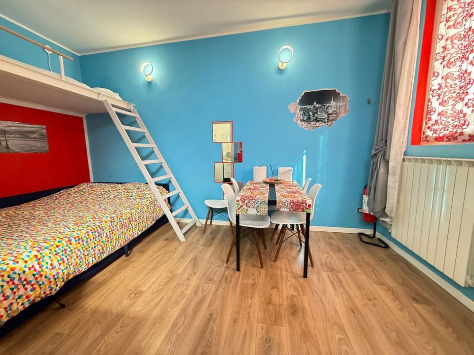 THE RABBIT HOLE Apartment in Milan
