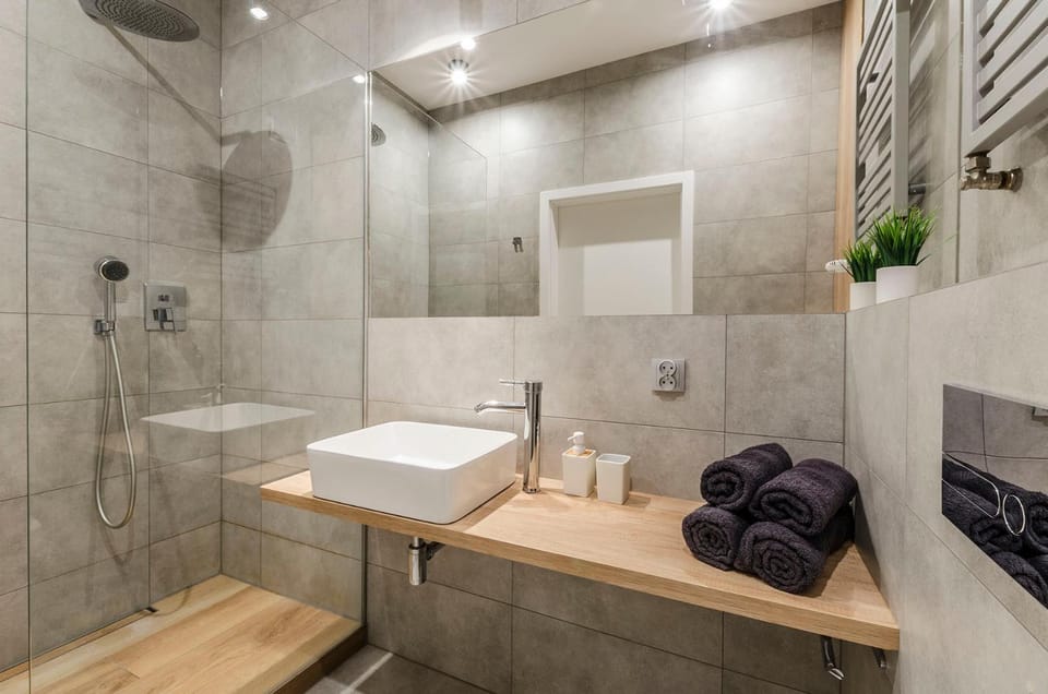 Shower, Bathroom
