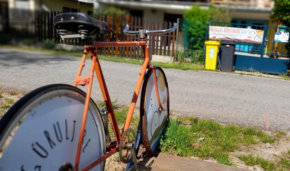 Cycling, Street view