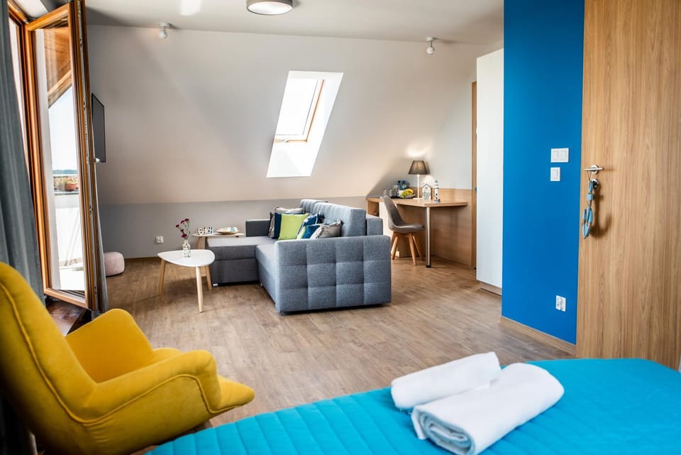 Bed, Coffee/tea facilities, Balcony/Terrace, Seating area