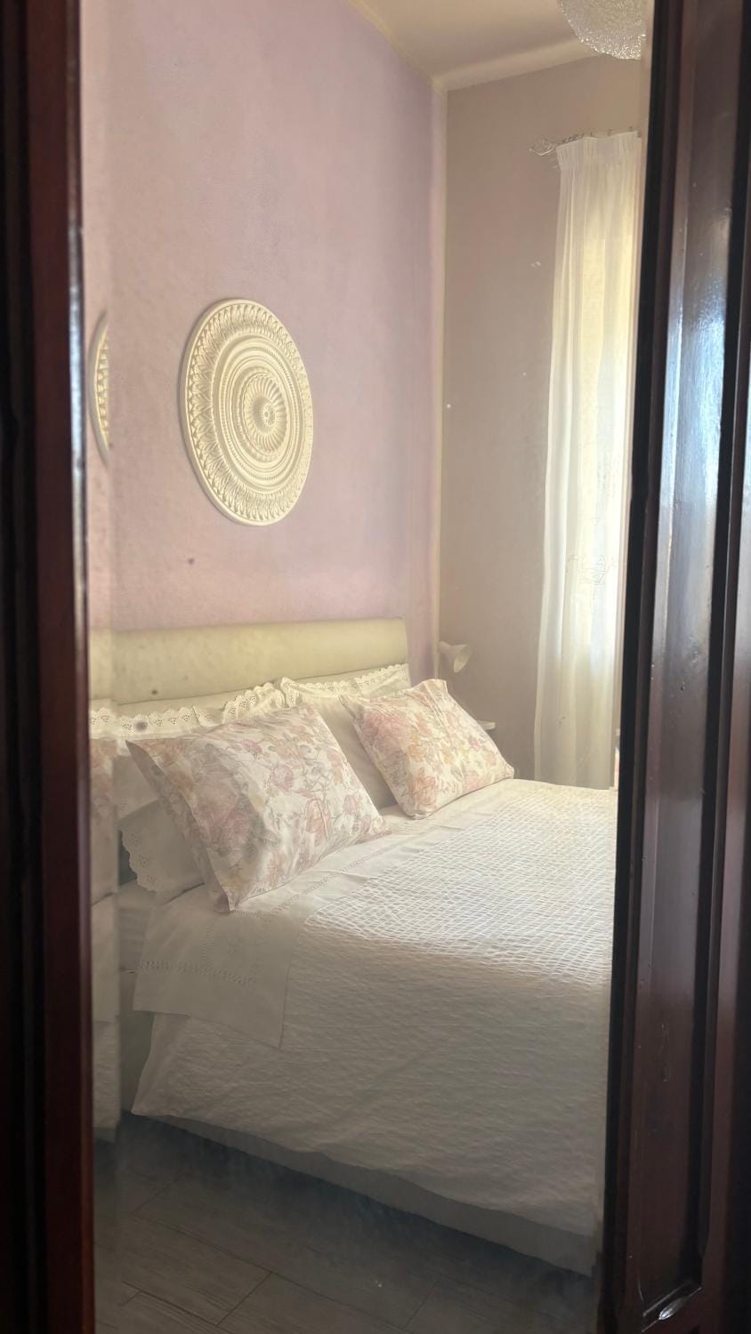 Bed, Decorative detail, Bedroom