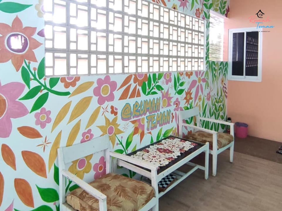 Lounge or bar
