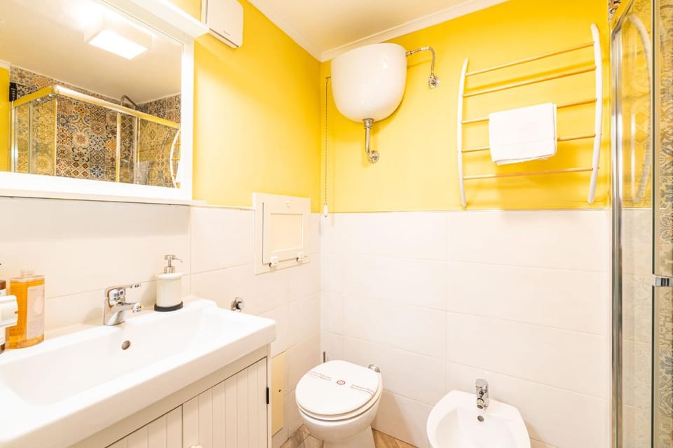 Shower, Toilet, Bathroom, bidet