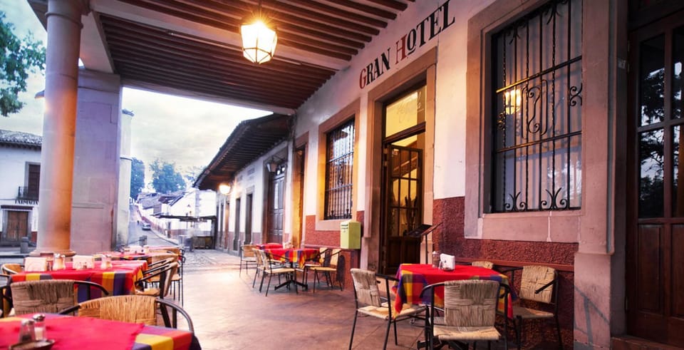 Restaurant/places to eat, Facade/entrance