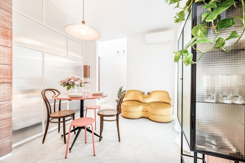 Living room, Seating area, Dining area