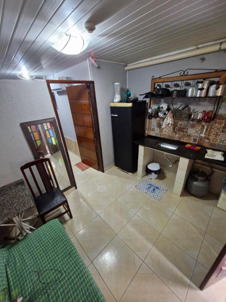 Kitchen or kitchenette, Dining area, minibar, oven