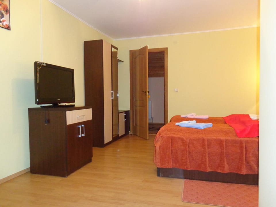 Bed, TV and multimedia