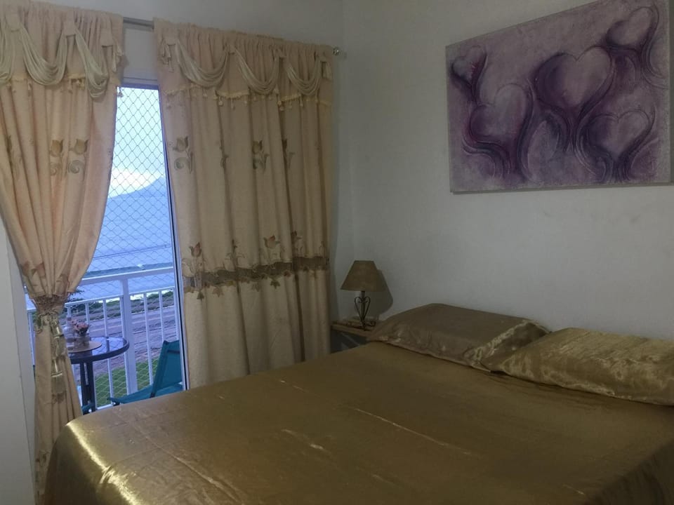 Vista Mar Massaguaçu Apartment in Caraguatatuba