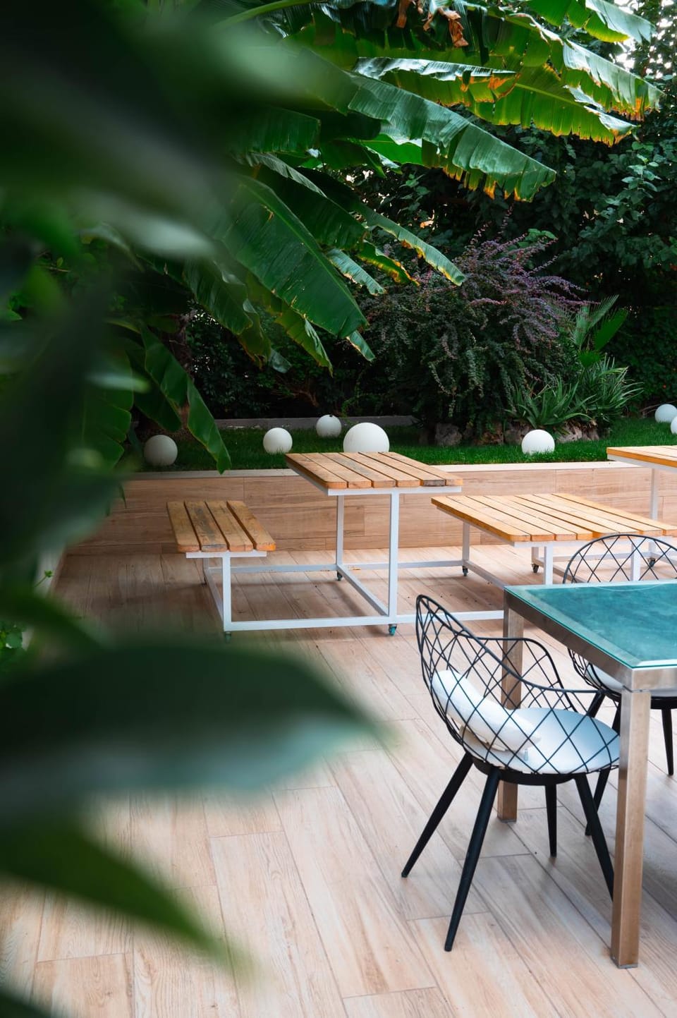 Property building, Restaurant/places to eat, Swimming pool