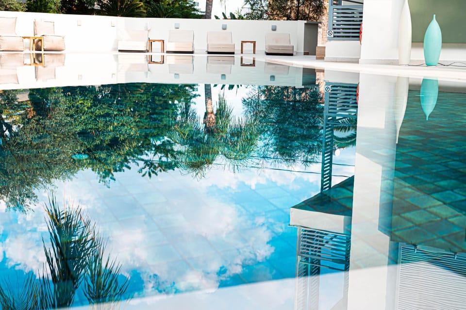 Property building, Swimming pool