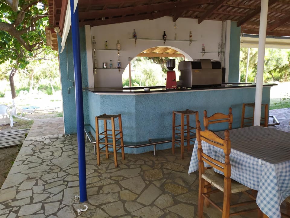 Restaurant/places to eat, Lounge or bar, Banquet/Function facilities, Dining area, Sea view