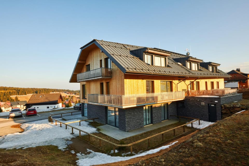 Property building, Neighbourhood